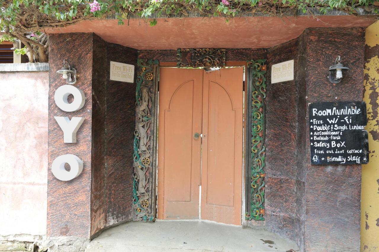 Oyo 1365 Sunrise Lumbung Hotel Gili Trawangan Exterior photo
